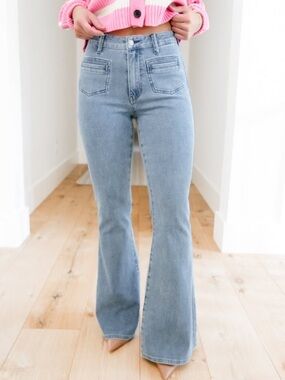 🟠NWT JUDY BLUE High Rise Flare Jeans w/Front Patch Pockets in Medium Wash